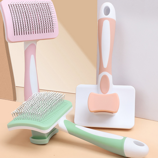 Brosse Auto-Nettoyante pour chats et chiens - Elimine les poils en 5 secondes